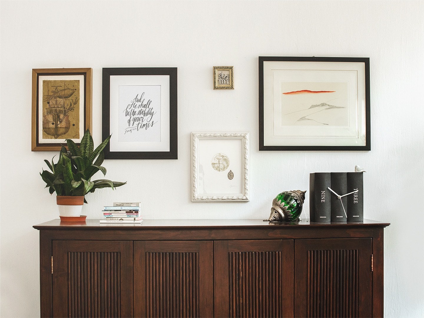 framed-art-print-template-on-a-white-wall-with-other-frames-a14772 copy